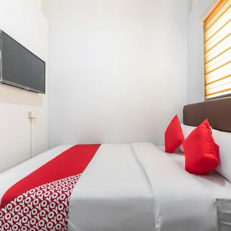 Super Oyo 515 Finnex Hotel Mandaluyong Ngoại thất bức ảnh